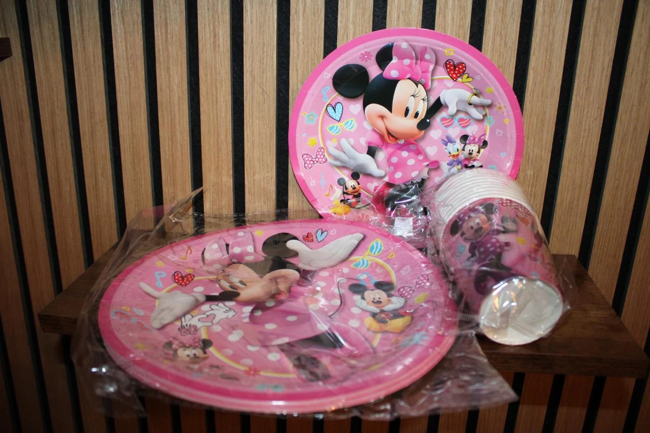 Gobelets et Assiettes Minnie